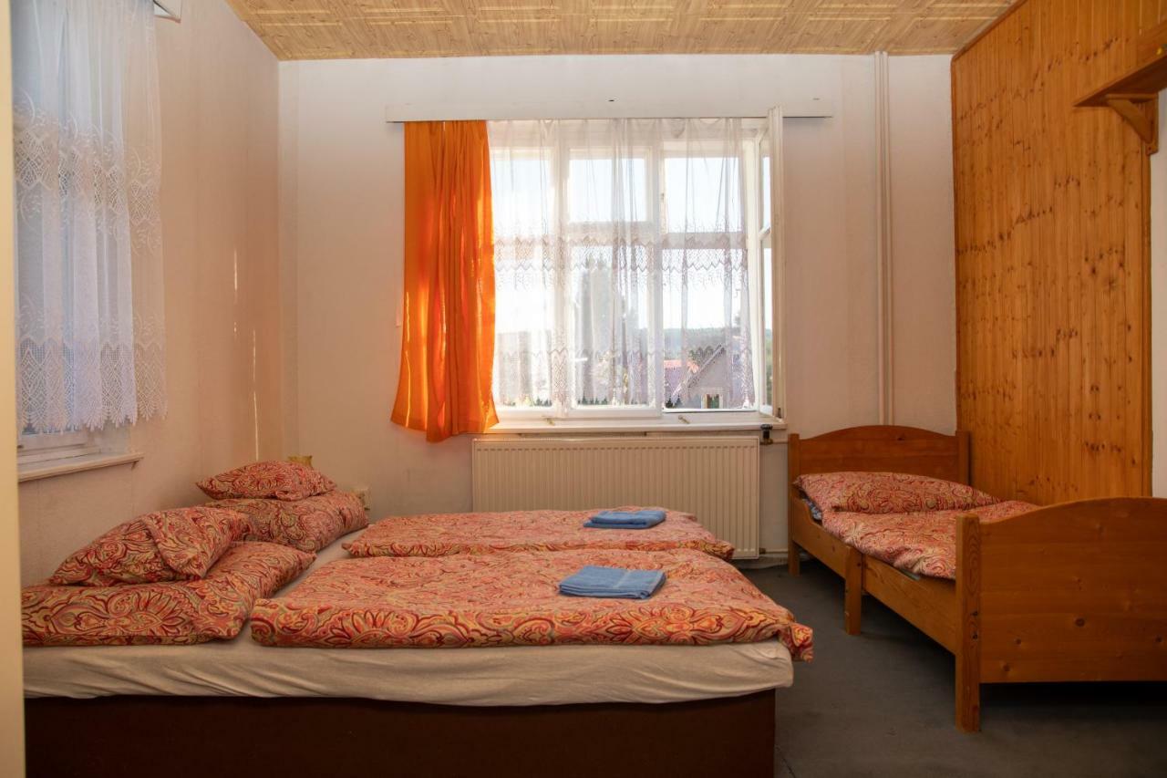 U Kocoura Pod Klinovcem Apartment Kovarska